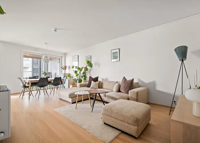 Modern & Spacious *
