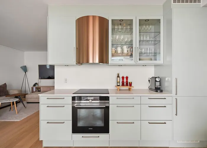 Modern & Spacious Apartamento Bergen